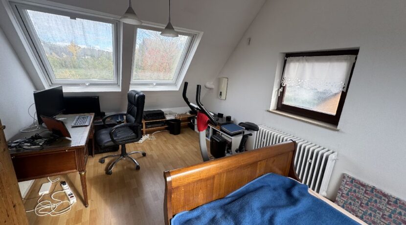 Spitzboden, schlafen/arbeiten
