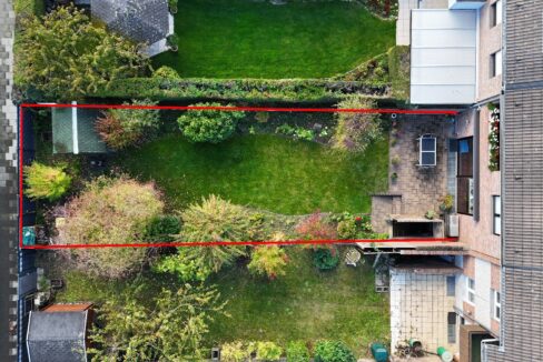 über 300m² Grundstück