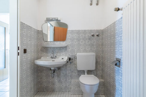 Gäste WC OG