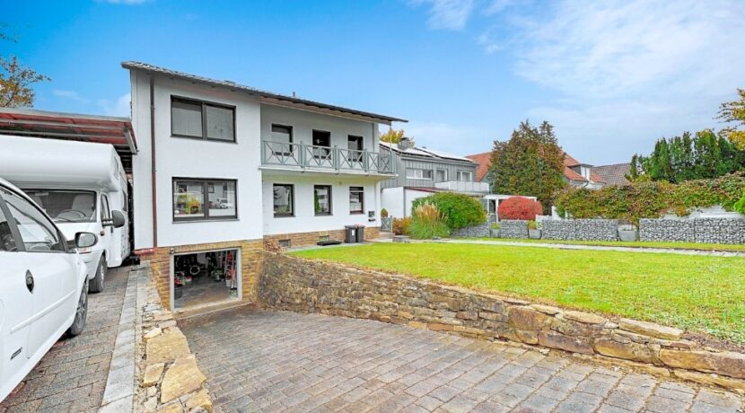 Stellplatz, Garage  und  Carport