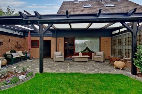 überdachte Terrasse