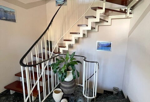 Haushälfte 1 Treppenhaus