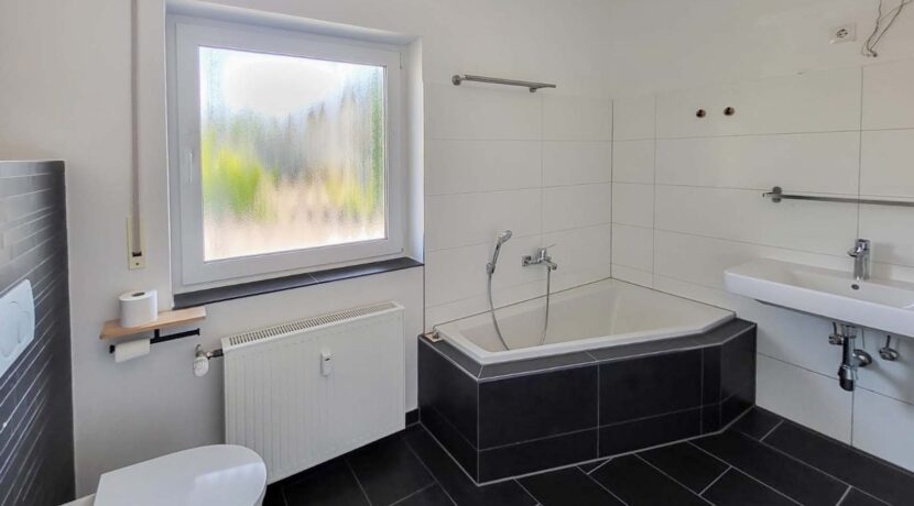 Badezimmer EG
