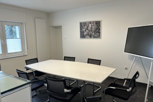 Zimmer EG derzeit Büronutzung