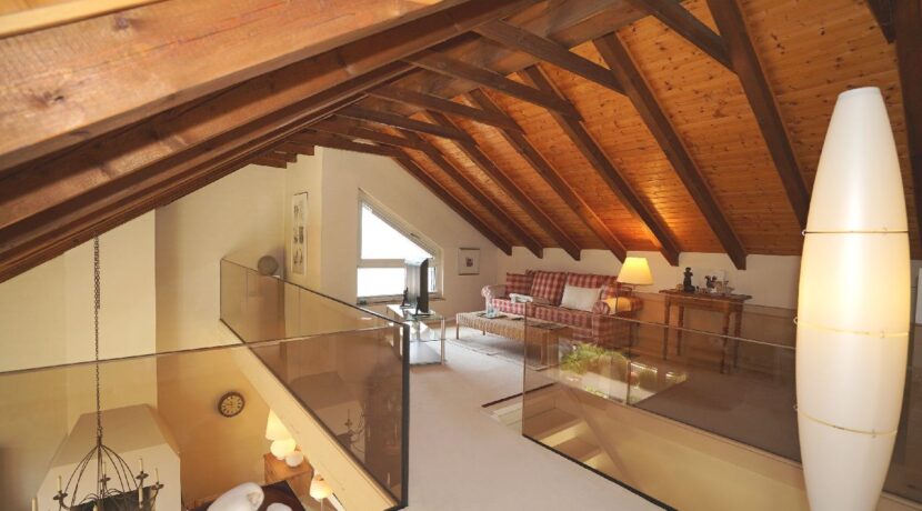 Empore Teilansicht 3