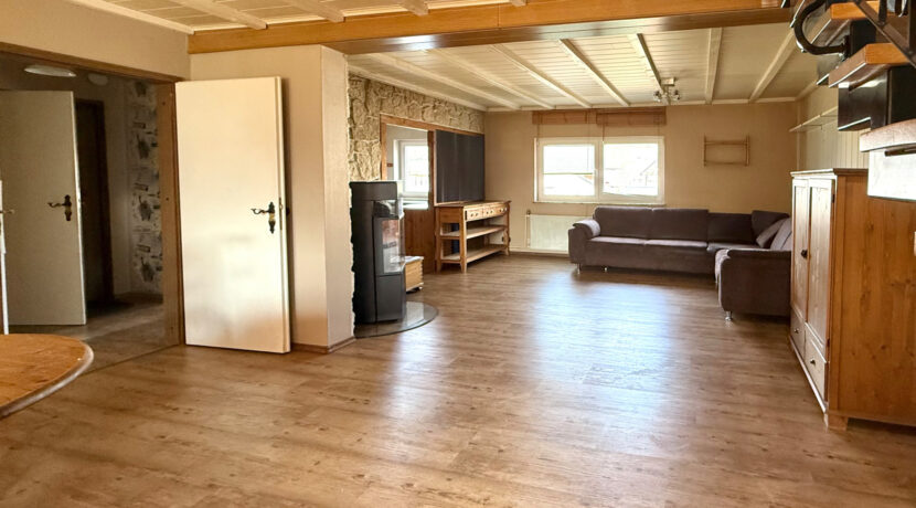 OG links Wohn-/Esszimmer