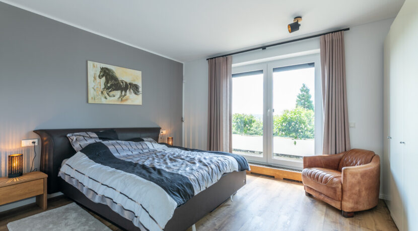 Schlafzimmer I EG