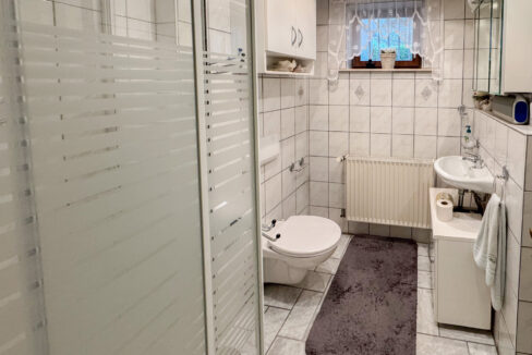 Tageslichtbad mit Dusche KG