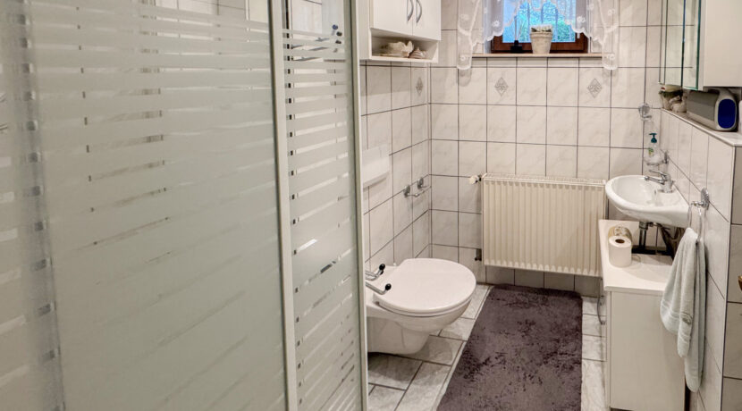 Tageslichtbad mit Dusche KG