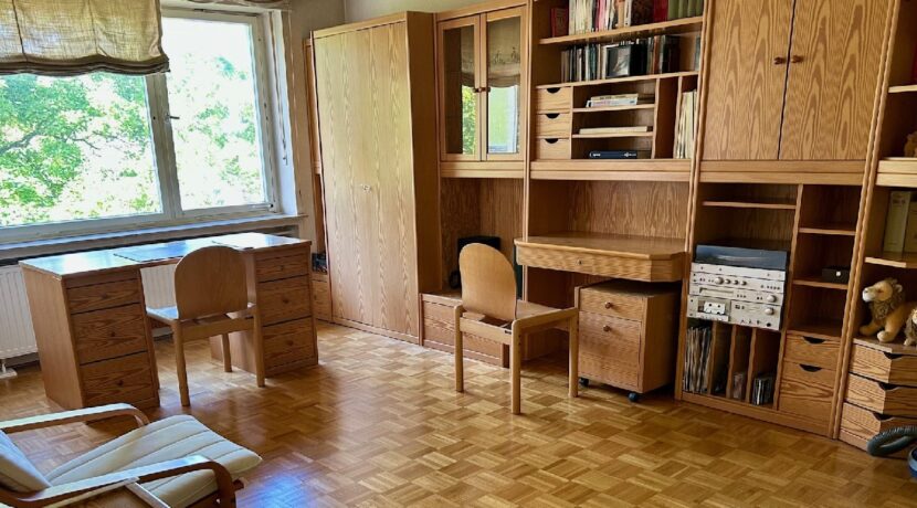 Kinder-/Arbeitszimmer