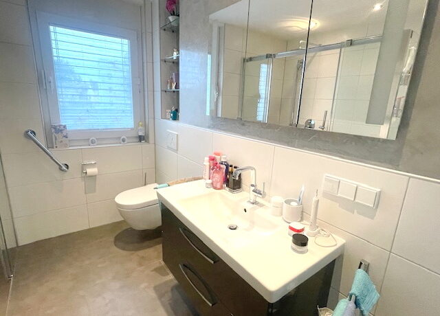 Bad mit hochwertigen Einbauten