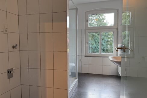 Badezimmer 1. OG hinten