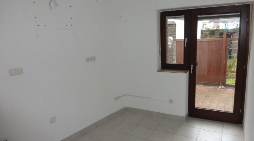 Küche mit Austritt auf die Terrasse