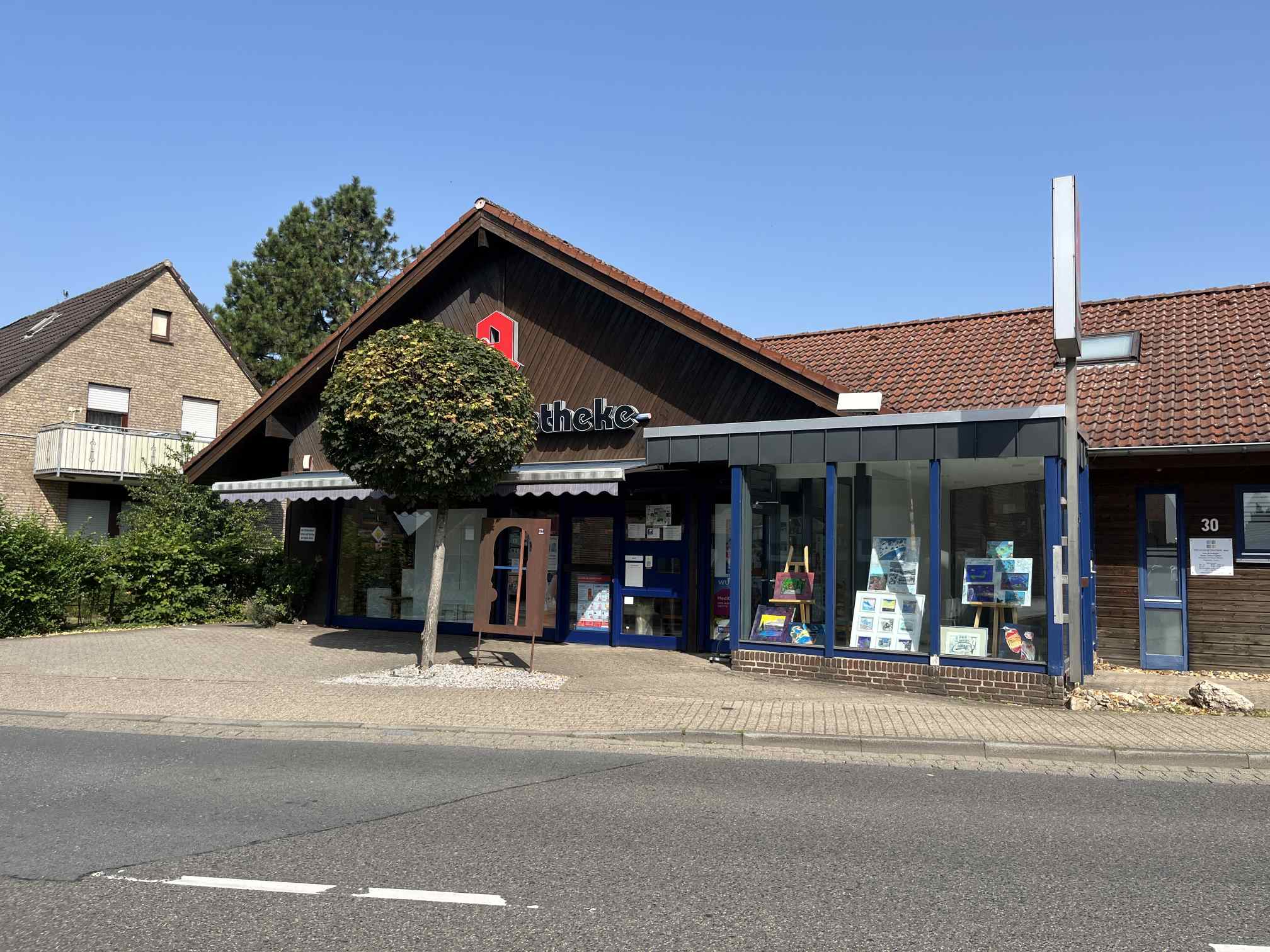 Interessante, sorgenfreie Kapitalanlage – langfristig vermietete Apotheke in Duisburg-Baerl
