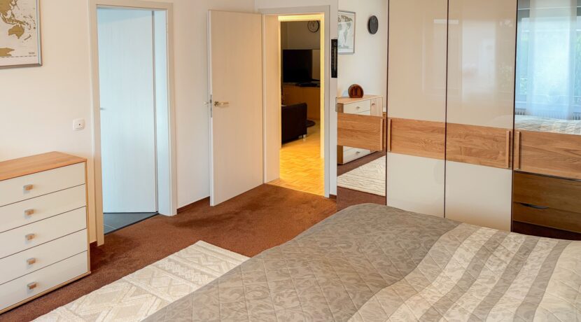 Schlafzimmer 1 mit Klima EG