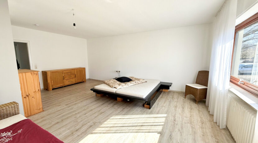 OG Großes Schlafzimmer