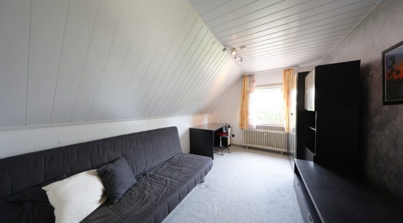 Zimmer 2 im Dachgeschoss