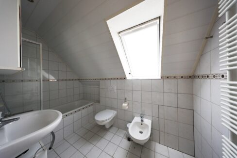 Wannenbad im Dachgeschoss