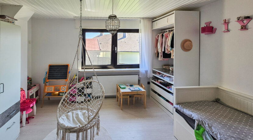 Kinderzimmer EG