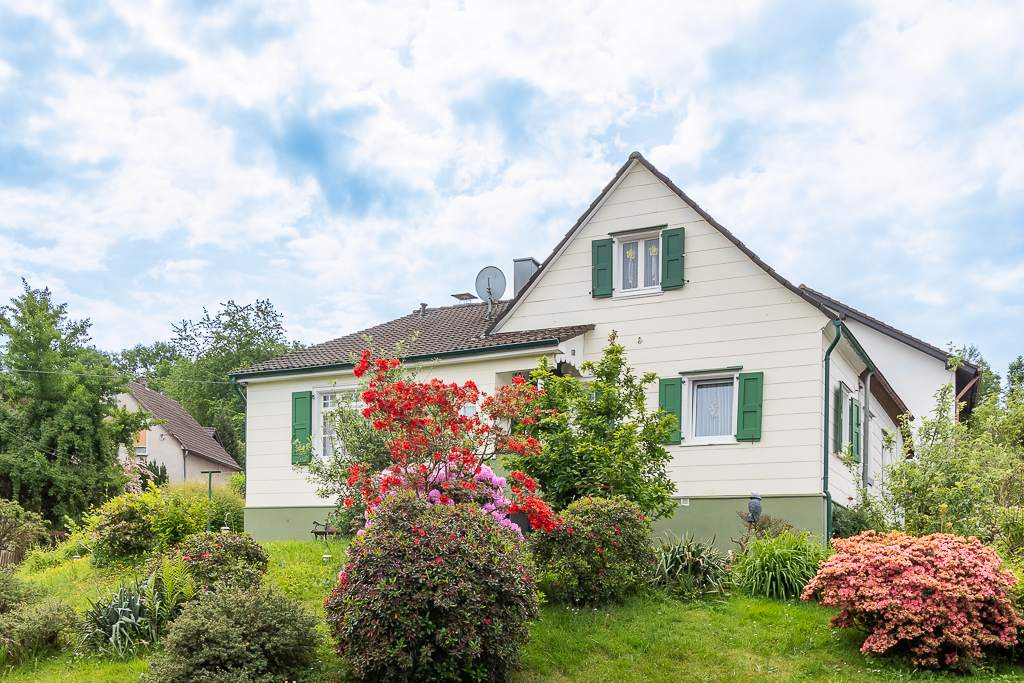 Klein • Gemütlich • Ruhig Doppelhaushälfte in Burscheid-Dürscheid Investieren Sie in Ihre Wohnträume!
