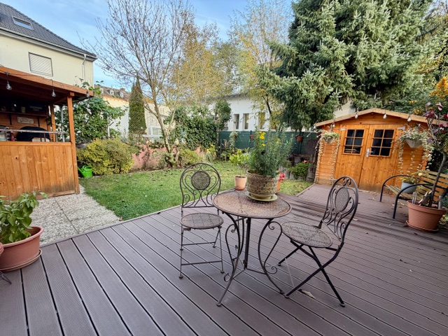 Doppelhaushälfte mit Garten in begehrter Wohnlage in Troisdorf-City