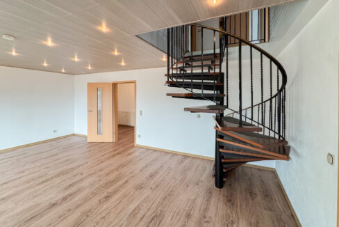 Treppenaufgang ins DG Haus 3a