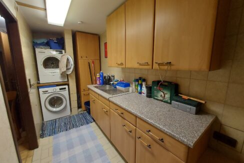 Waschkeller mit Küchenzeile