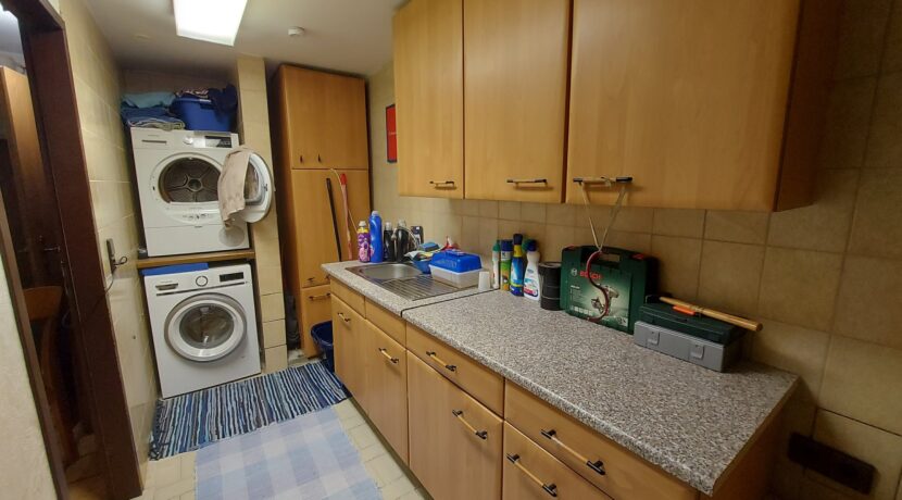 Waschkeller mit Küchenzeile