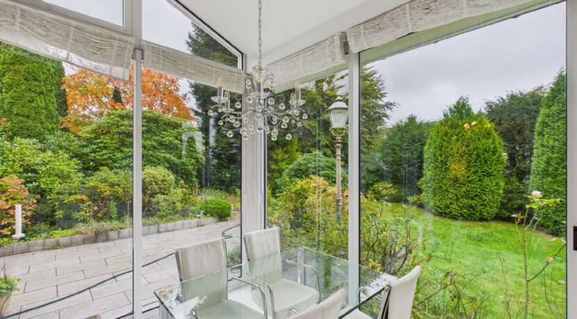 Wintergarten mit Blick ins Grüne