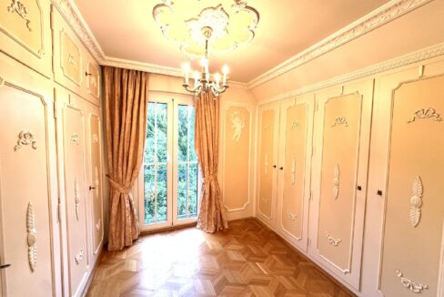 ...mit Ankleidebereich