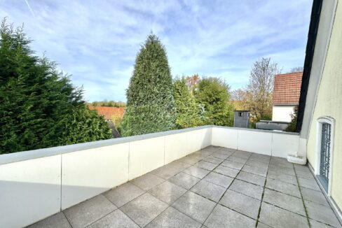 ...mit Zugang zur Dachterrasse