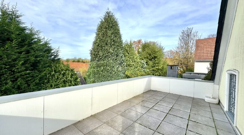 ...mit Zugang zur Dachterrasse