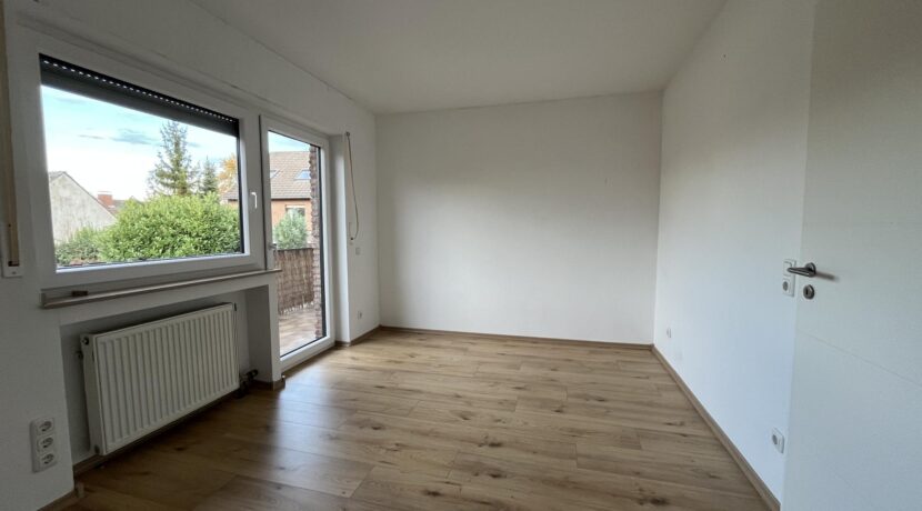 Esszimer/Kinderzimmer/Büro