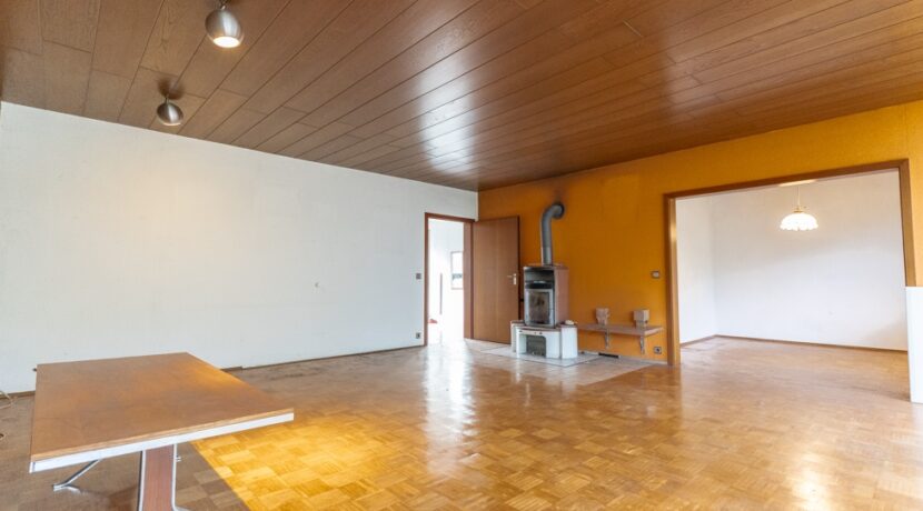 Ca. 34 m² großer Wohnbereich mit Kaminofen