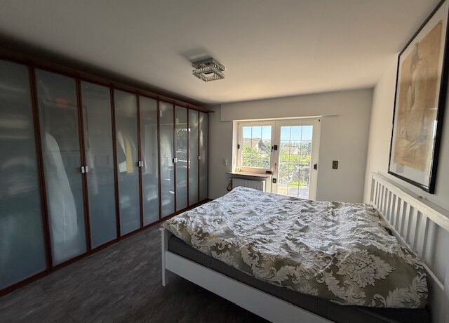 Elternschlafzimmer mit Balkon