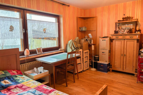 Schlafzimmer (EG)
