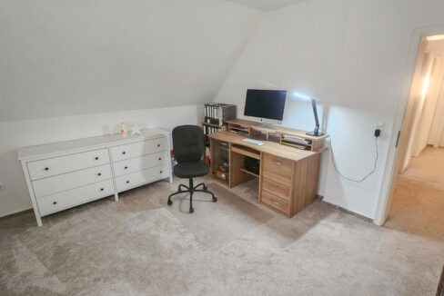 Arbeitszimmer OG