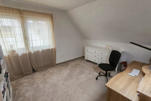 Arbeitszimmer OG