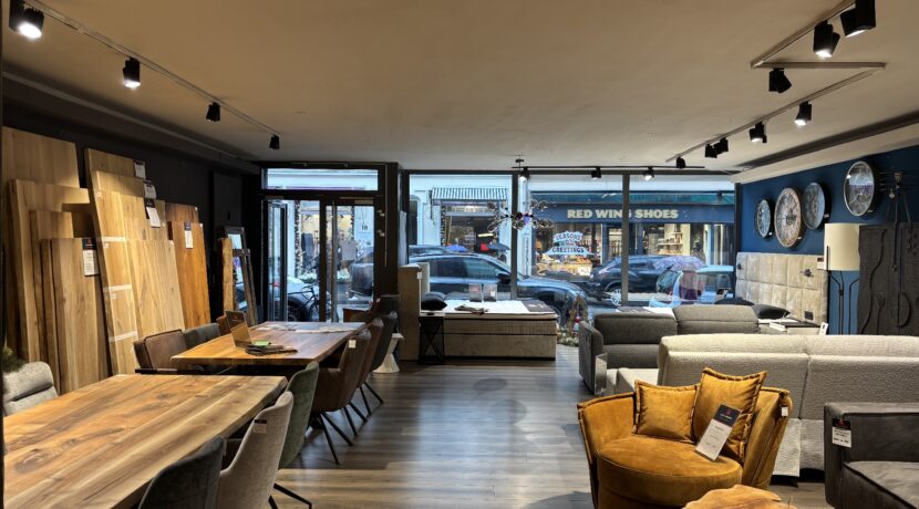 Blick zum Schaufenster