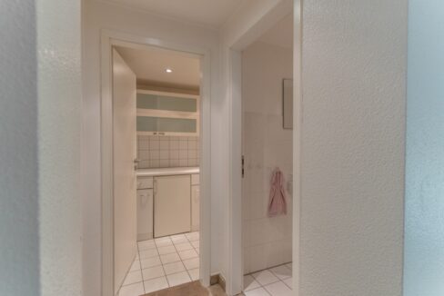 Zwischendiele vor dem WC und der Küche