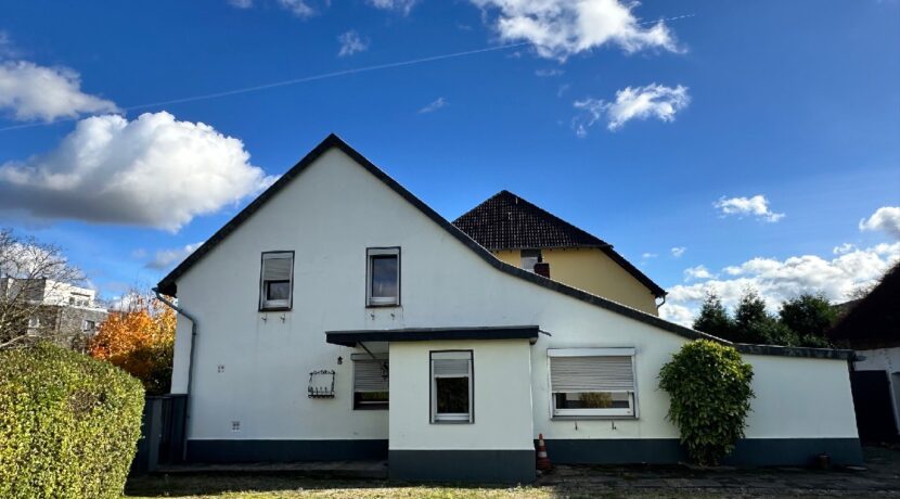 Seitliche Hausansicht