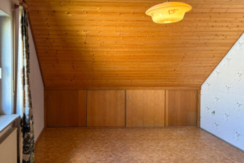 Schlafzimmer DG rechts