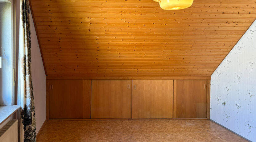 Schlafzimmer DG rechts