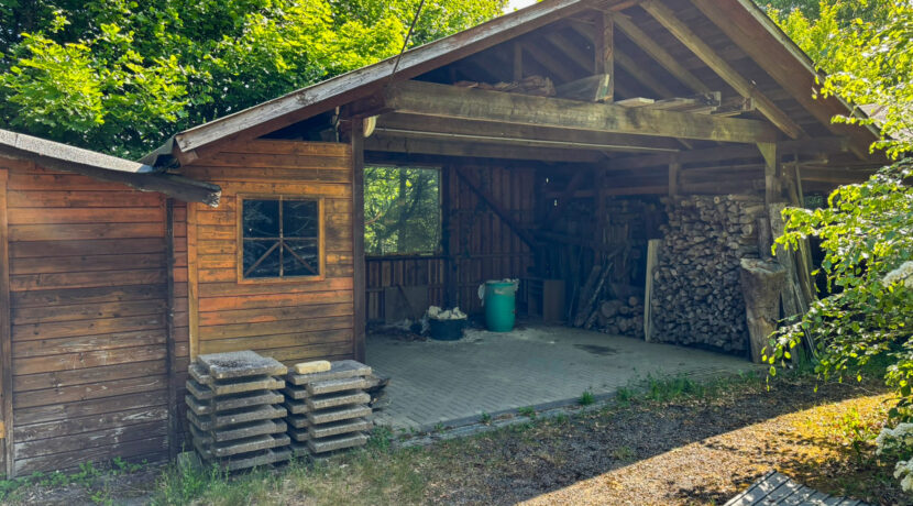 Holzschuppen separates Gartengrundstück
