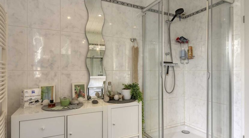 Badezimmer Erdgeschoss