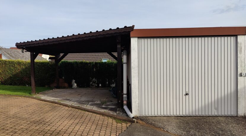 Garage und Carport