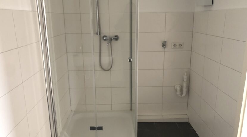 Bad mit Waschmaschinenplatz