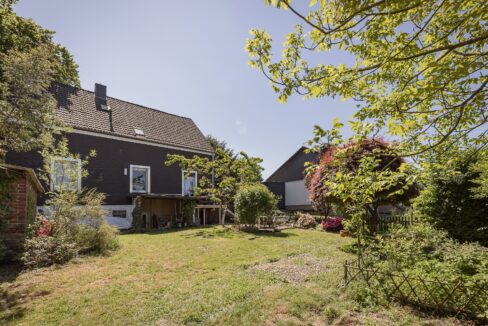 Hausansicht vom Garten