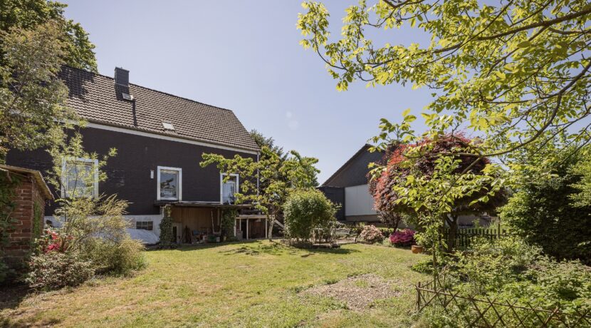 Hausansicht vom Garten