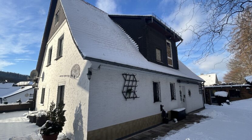 Ansicht Hauseingang Winter